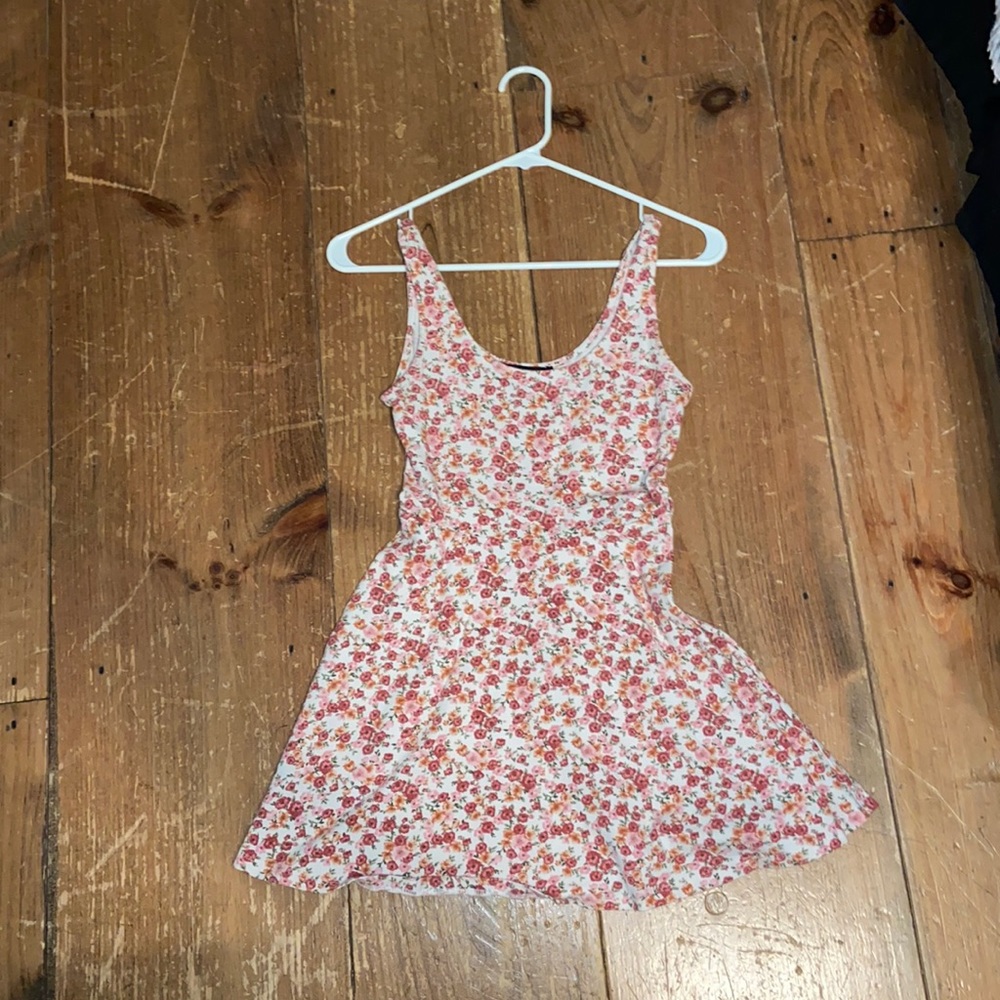 Forever 21 - Floral Dress (Size S)